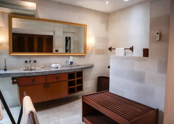 Villa Royal Aventus *