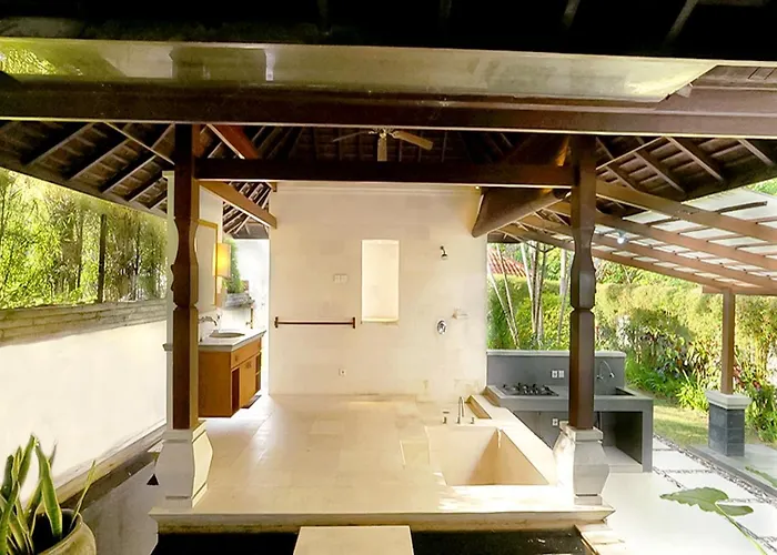Villa Royal Aventus *